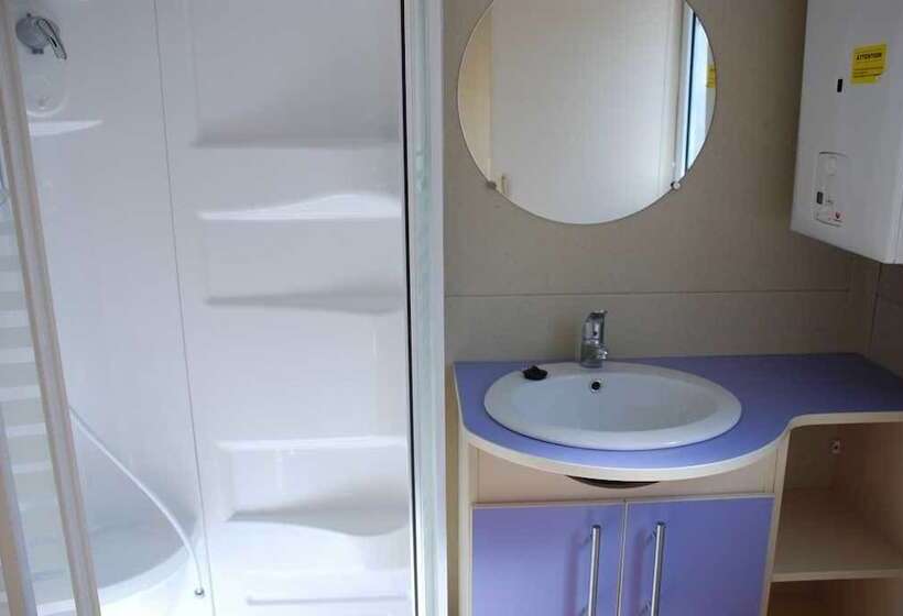 فندق Camping Les Tilleuls Chalets