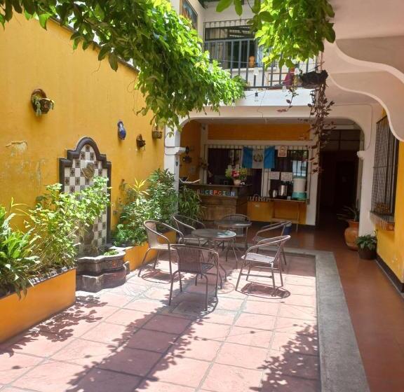 هتل Hospedaje El Viajero Antigua Ll