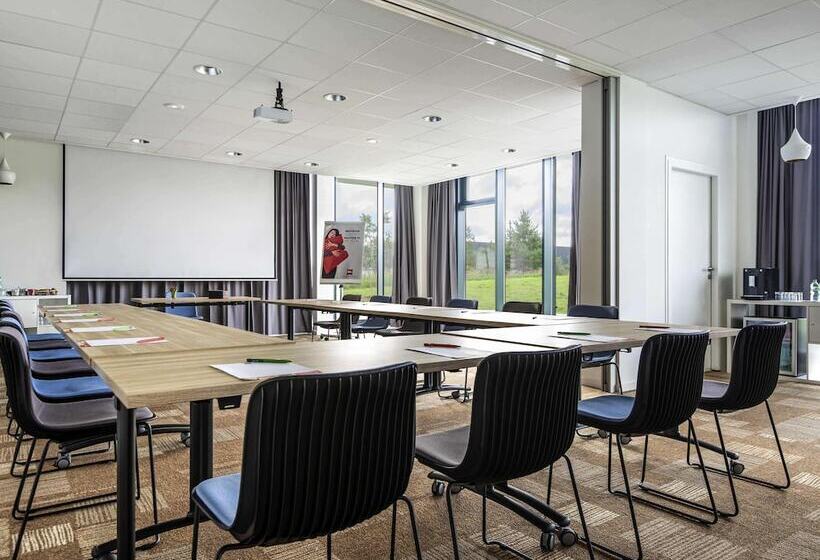 בית מלון כפרי Ibis Gonesse