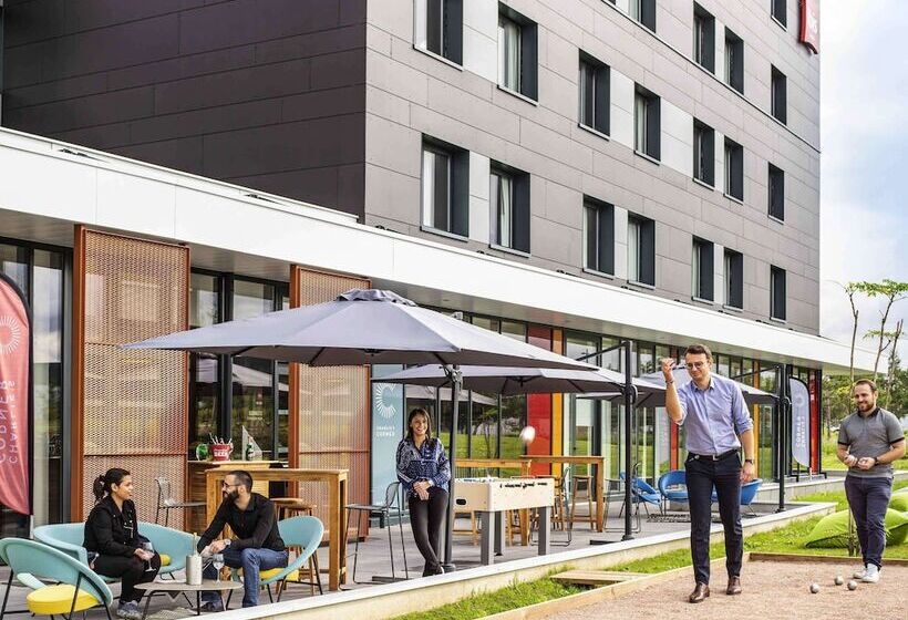 בית מלון כפרי Ibis Gonesse