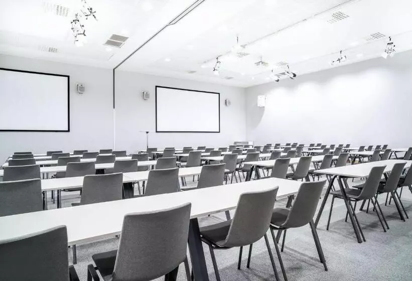 Hotelli Radisson Red , Oslo Airport