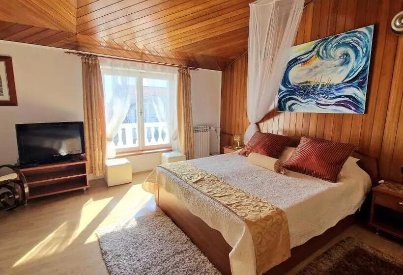 پانسیون Guest House Villa Ines   Annex