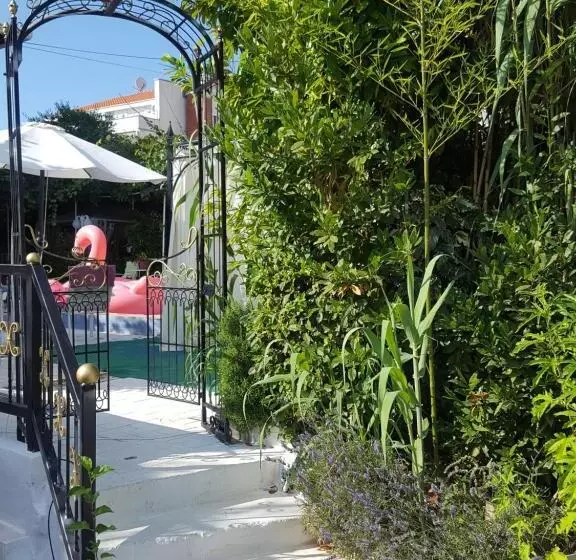 پانسیون Guest House Villa Ines   Annex