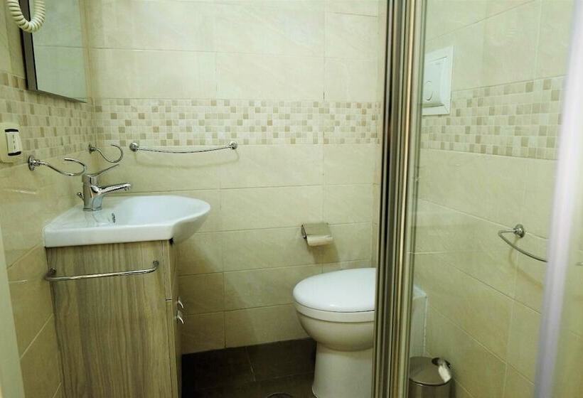 پانسیون Queen 20   Privates Duomo