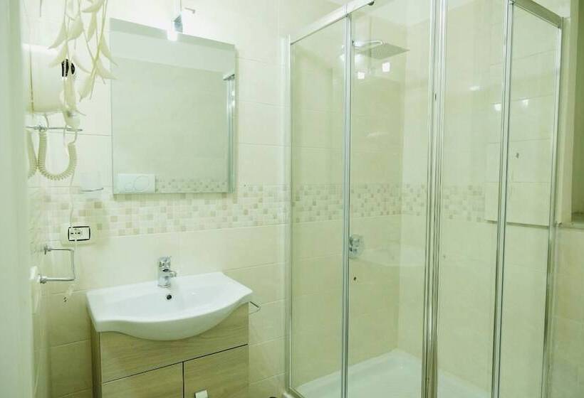 پانسیون Queen 20   Privates Duomo