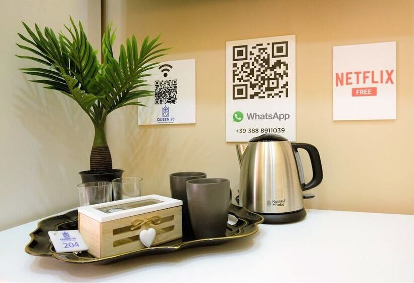 پانسیون Queen 20   Privates Duomo