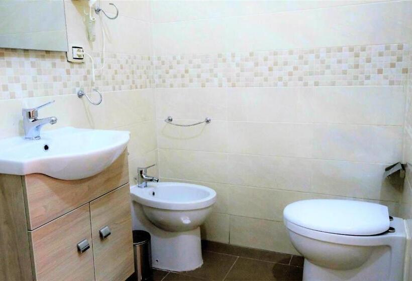 پانسیون Queen 20   Privates Duomo