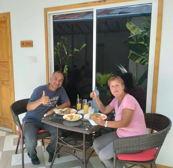 پانسیون Thoddoo Haisha Inn, Maldives