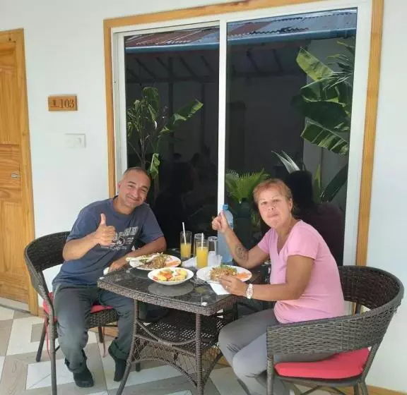 پانسیون Thoddoo Haisha Inn, Maldives