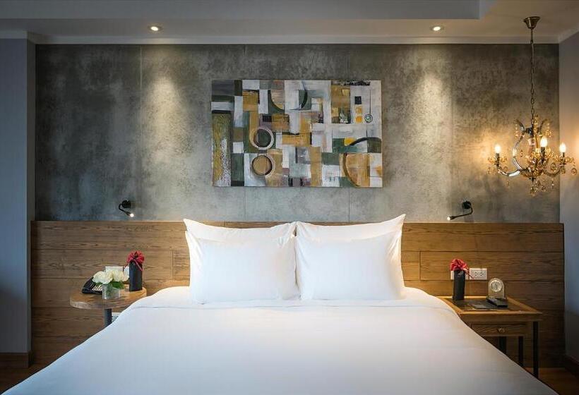 Bespoke Trendy Hotel Hanoi
