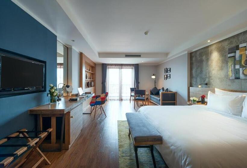 Bespoke Trendy Hotel Hanoi