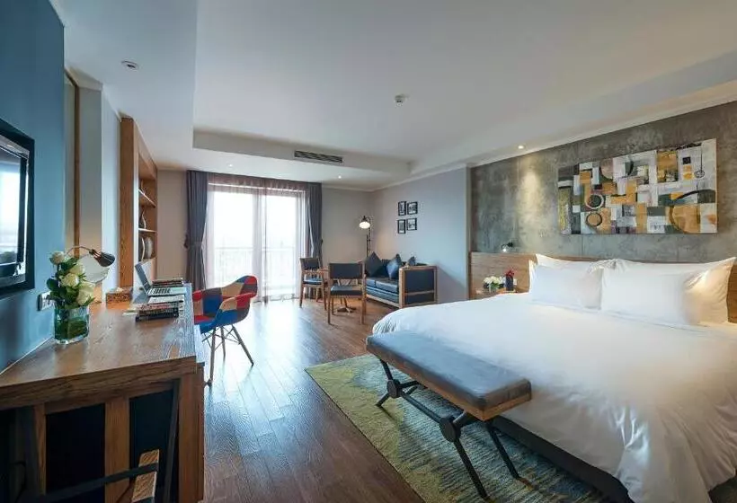 Bespoke Trendy Hotel Hanoi