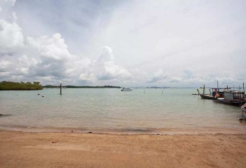 호텔 Arawan Krabi Beach Resort