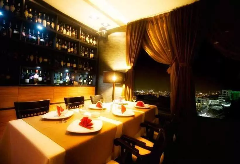 Отель Belvedere