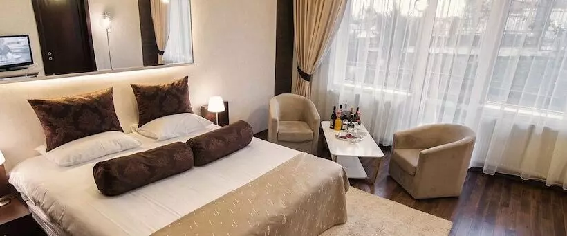 Отель Belvedere