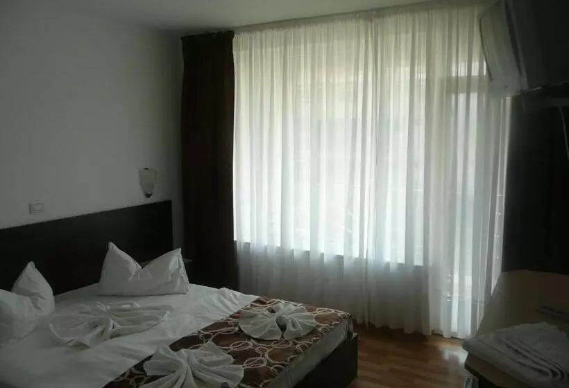 هتل Complex Marinn Costinesti