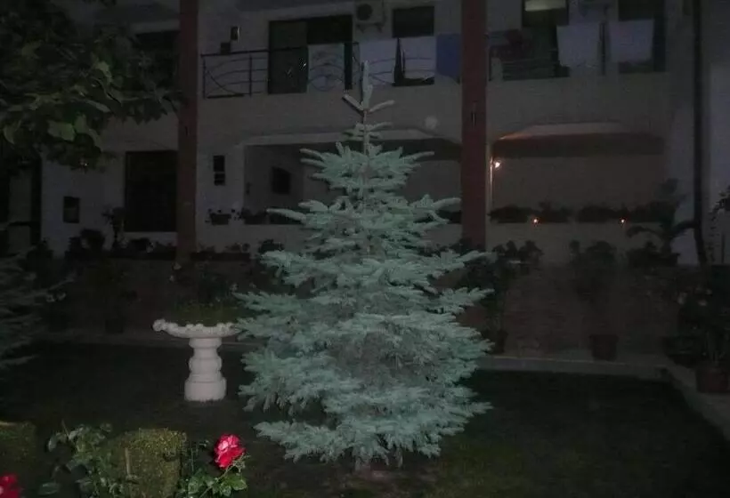 هتل Complex Marinn Costinesti