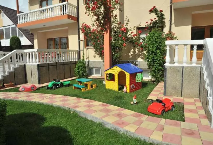 هتل Complex Marinn Costinesti