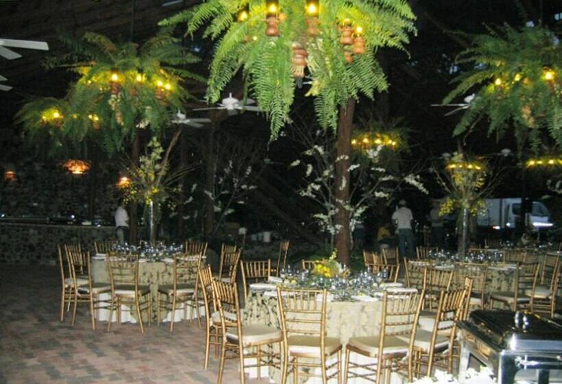 فندق Costa Verde