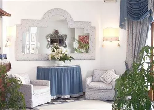 ホテル Della Punta