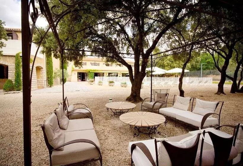 Отель Hôtel Côté Ventoux