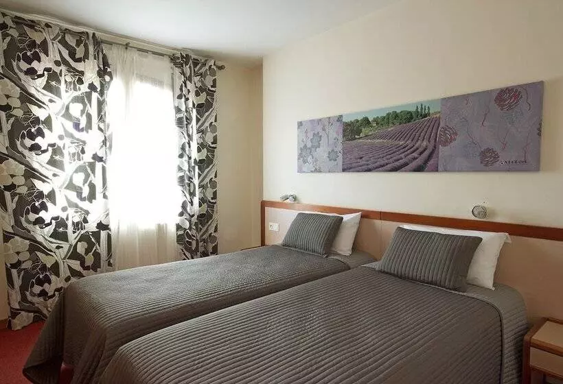 Отель Hôtel Côté Ventoux