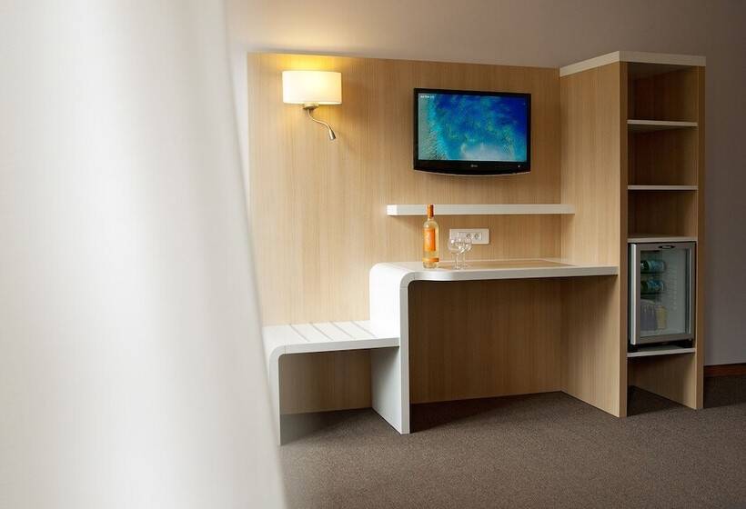 ホテル Hôtel Côté Ventoux