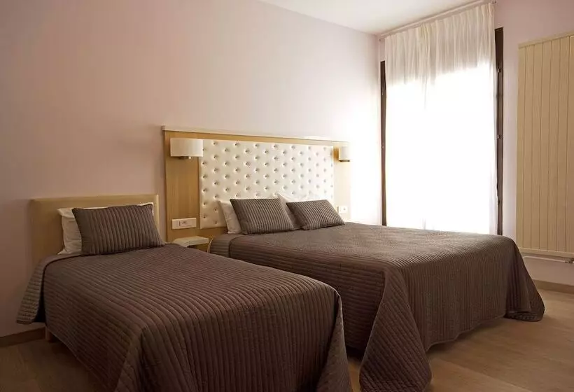 Отель Hôtel Côté Ventoux