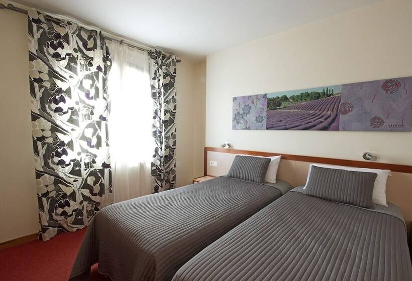 ホテル Hôtel Côté Ventoux