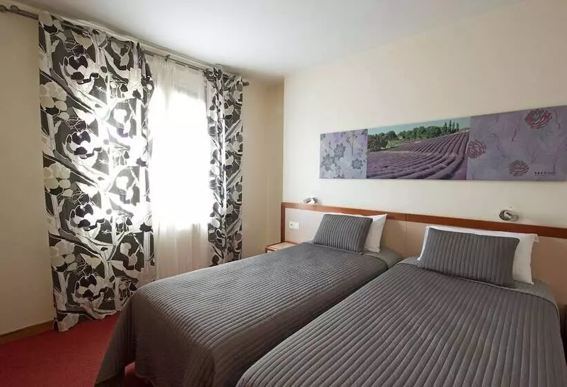 Отель Hôtel Côté Ventoux