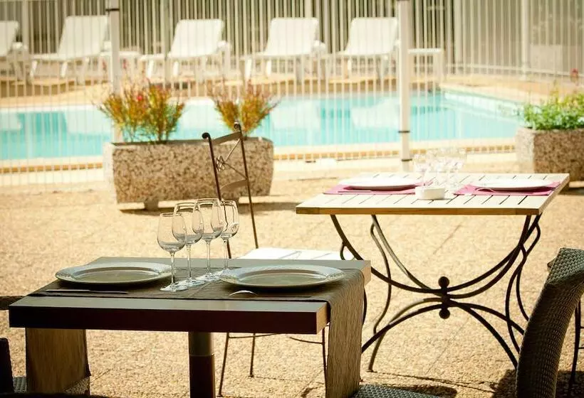 Отель Hôtel Côté Ventoux