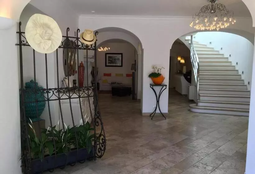 هتل Orsa Maggiore