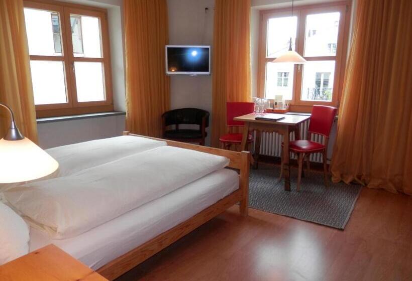 בית מלון כפרי Palazzo Mysanus Samedan