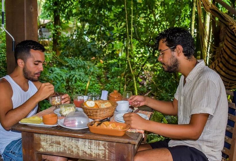 هتل Chalé Ouro Verde