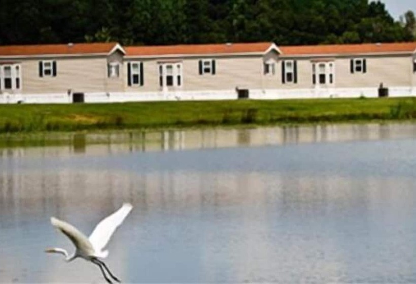 호텔 Red Shoes Rv Park