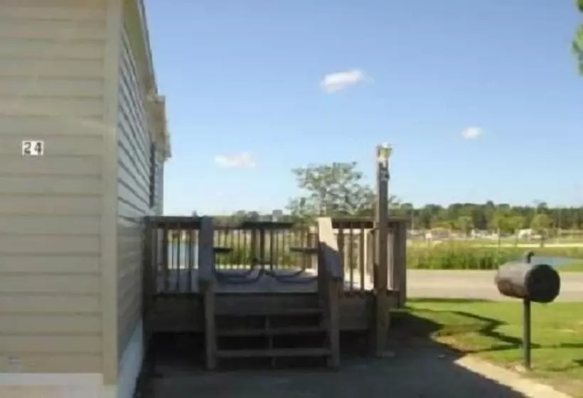 فندق Red Shoes Rv Park