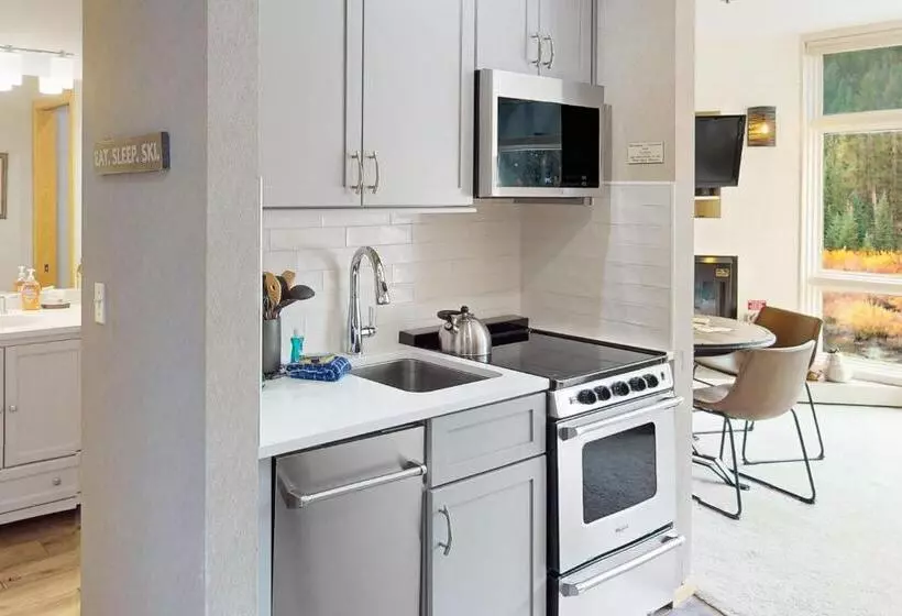 ホテル River Bank Lodge