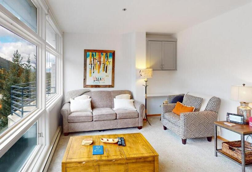 בית מלון כפרי River Bank Lodge