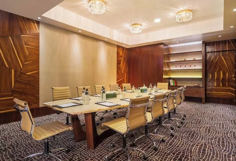 Hotel The St. Regis Mumbai