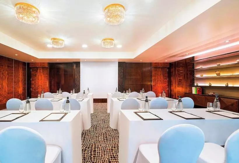 Hotel The St. Regis Mumbai