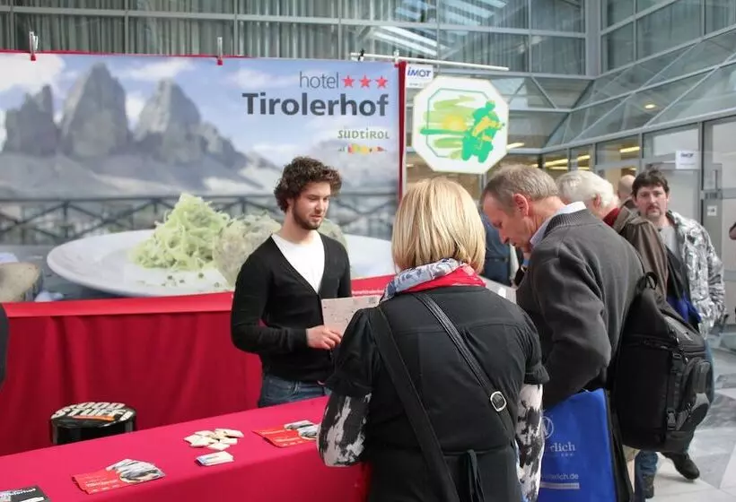 ホテル Tirolerhof