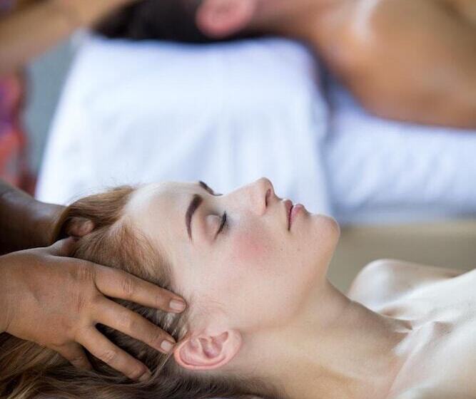 ホテル Cross Paasha Bali Seminyak