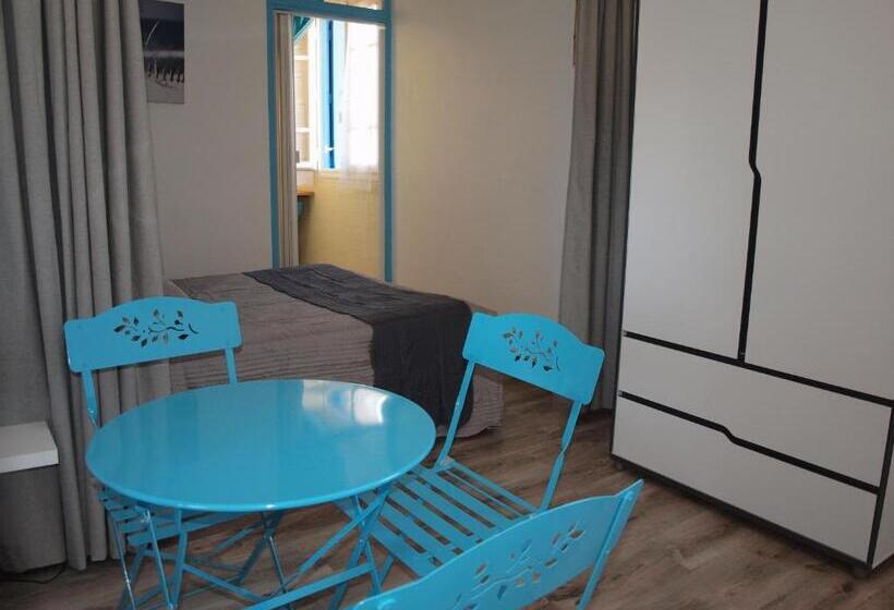 Hôtel Restaurant   Villa Les Sirènes