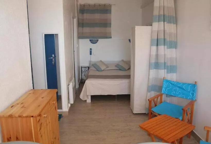 Hôtel Restaurant   Villa Les Sirènes