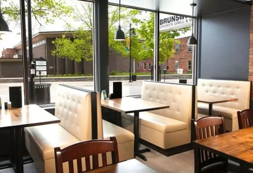 汽车旅馆 Brunswick Parry Sound