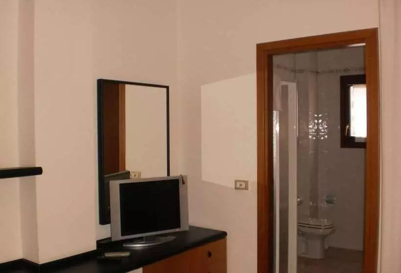 اقامتگاه Rta Le Corti