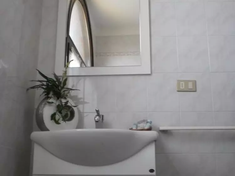 اقامتگاه Rta Le Corti