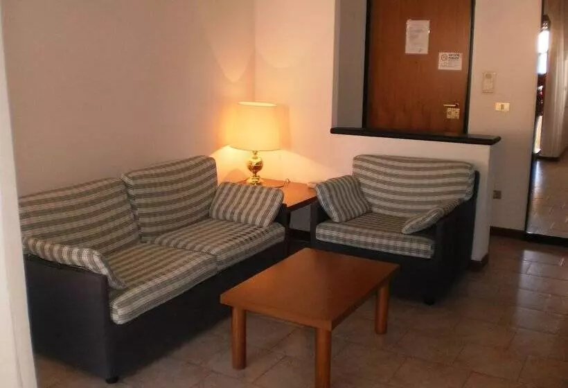 اقامتگاه Rta Le Corti