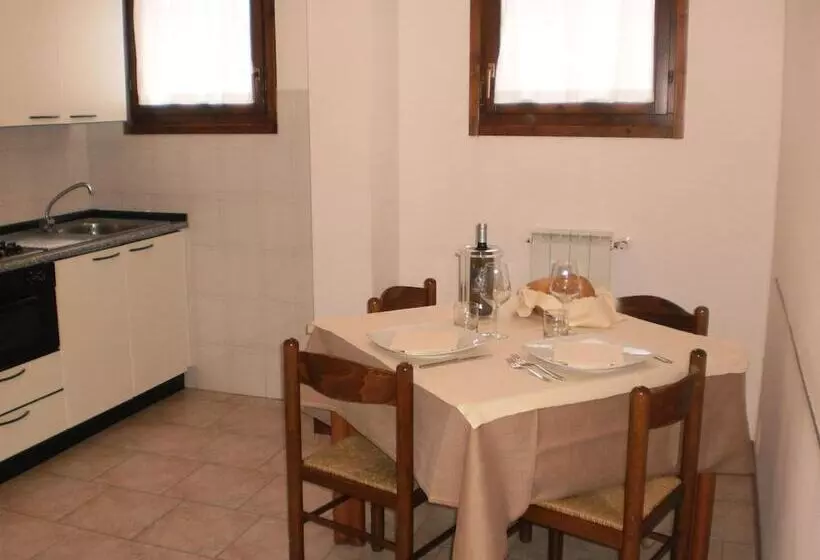 اقامتگاه Rta Le Corti