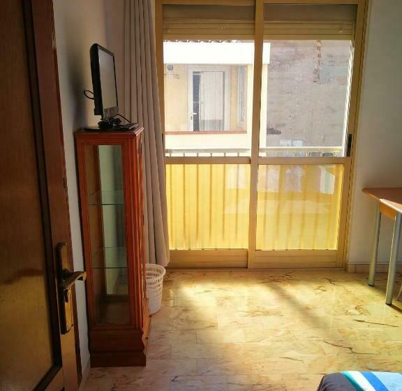 بنسيون Economico No Es 1 Hotel Check In De 15 A 18 Horas